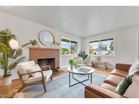 7819 N Mckenna Avenue Portland OR 97203