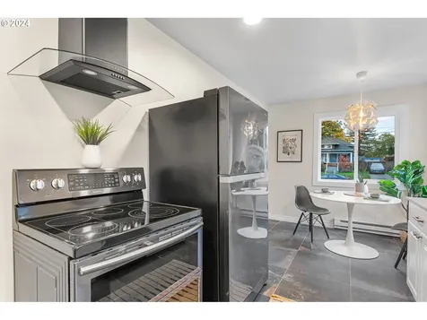 7819 N Mckenna Avenue Portland OR 97203