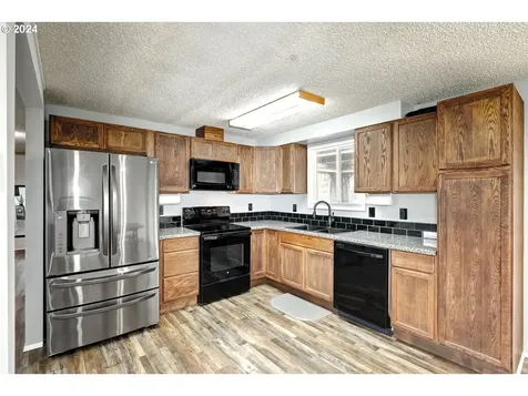 1403 Madrona Lane Forest Grove OR 97116