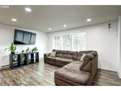 1403 Madrona Lane Forest Grove OR 97116