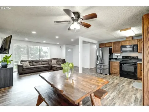 1403 Madrona Lane Forest Grove OR 97116