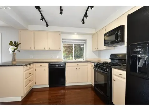 13187 Sw 64th Avenue Portland OR 97219