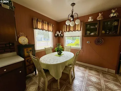 325 SE 26th Avenue Hillsboro OR 97123