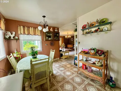 325 SE 26th Avenue Hillsboro OR 97123