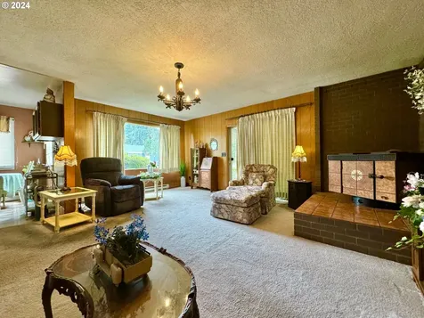 325 SE 26th Avenue Hillsboro OR 97123