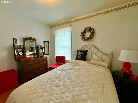 325 SE 26th Avenue Hillsboro OR 97123