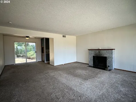 8900 Beacon Avenue Vancouver WA 98664