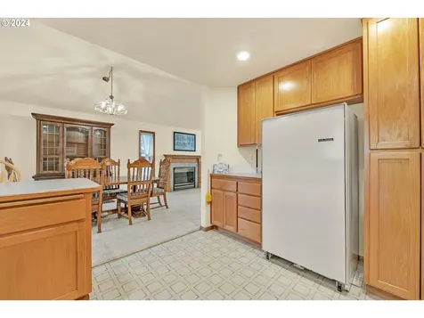 2082 Clark Avenue Cottage Grove OR 97424