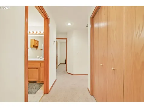 2082 Clark Avenue Cottage Grove OR 97424