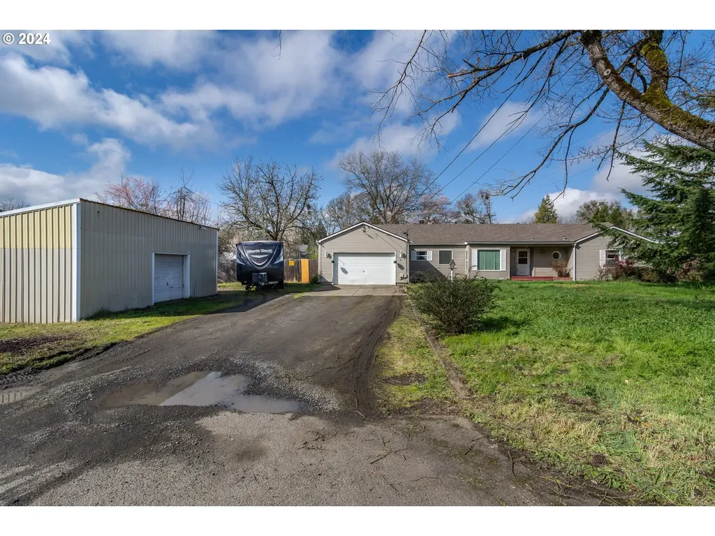 1733 Winston Section Road Winston OR 97496