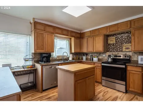 1733 Winston Section Road Winston OR 97496