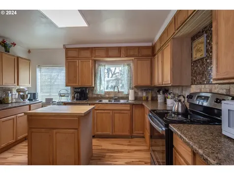 1733 Winston Section Road Winston OR 97496