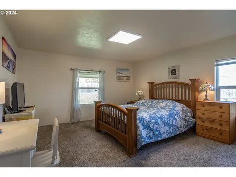 1733 Winston Section Road Winston OR 97496