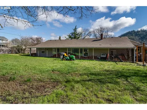 1733 Winston Section Road Winston OR 97496