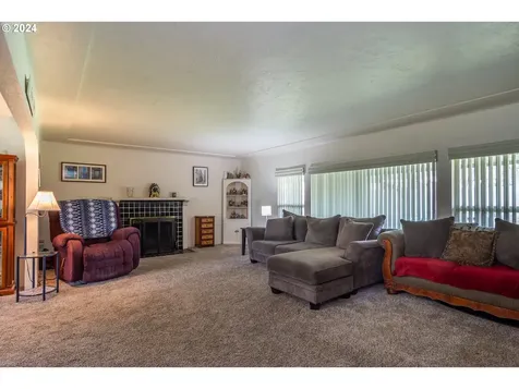 1733 Winston Section Road Winston OR 97496