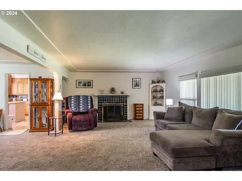 1733 Winston Section Road Winston OR 97496