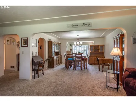 1733 Winston Section Road Winston OR 97496