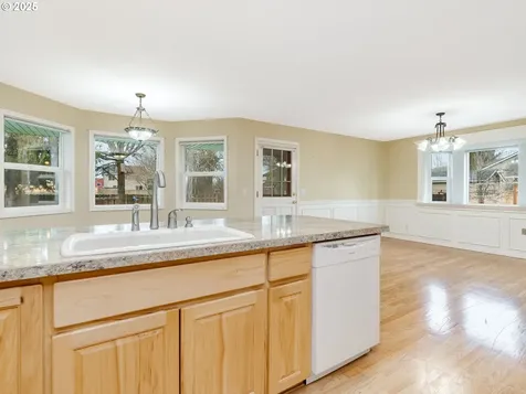 2545 N Main Street Newberg OR 97132