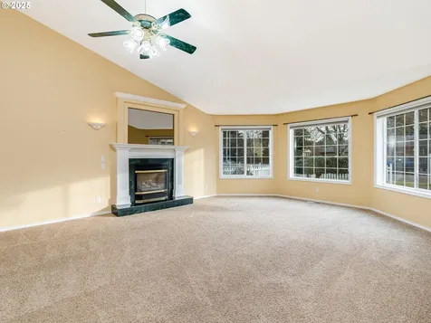 2545 N Main Street Newberg OR 97132