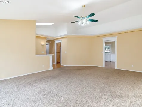 2545 N Main Street Newberg OR 97132