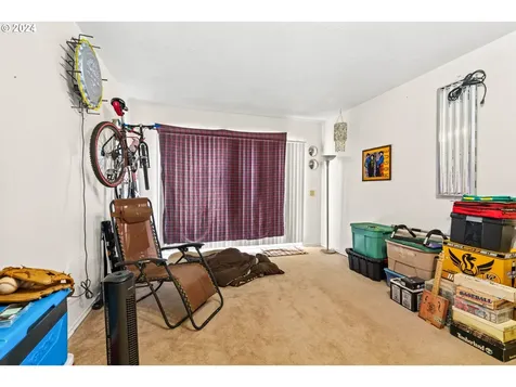 615 Dempsey Street Harrisburg OR 97446