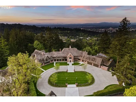 4311 SW Greenleaf Drive Portland OR 97221