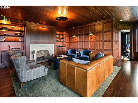 4311 SW Greenleaf Drive Portland OR 97221