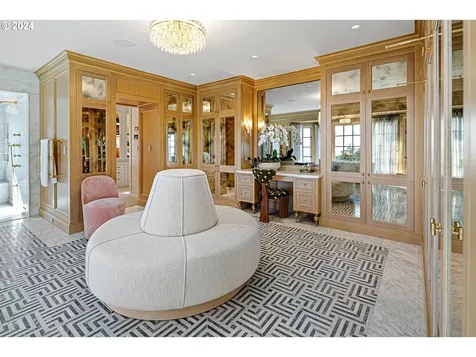 4311 SW Greenleaf Drive Portland OR 97221