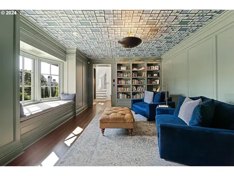 4311 SW Greenleaf Drive Portland OR 97221