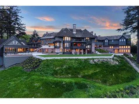 4311 SW Greenleaf Drive Portland OR 97221