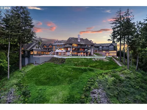 4311 SW Greenleaf Drive Portland OR 97221