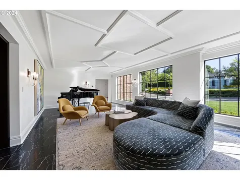 4311 SW Greenleaf Drive Portland OR 97221