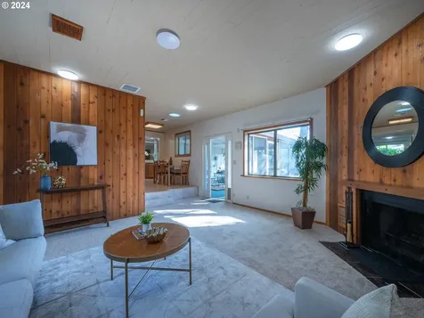 3596 Western Drive Eugene OR 97401