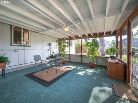 3596 Western Drive Eugene OR 97401