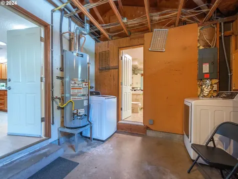 3596 Western Drive Eugene OR 97401