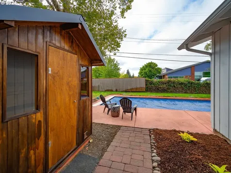 3596 Western Drive Eugene OR 97401