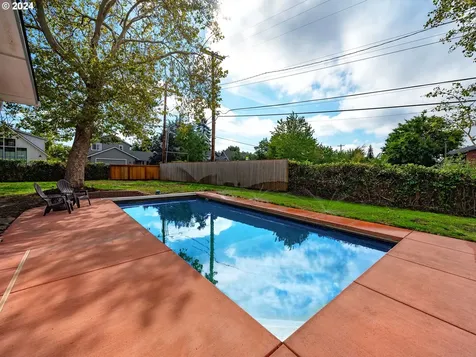 3596 Western Drive Eugene OR 97401