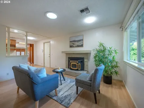 3596 Western Drive Eugene OR 97401