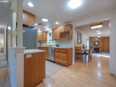 3596 Western Drive Eugene OR 97401