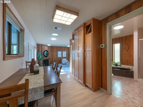 3596 Western Drive Eugene OR 97401