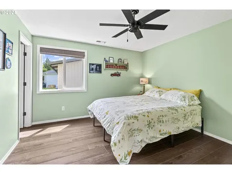 516 N Maple Hill Road Kelso WA 98626