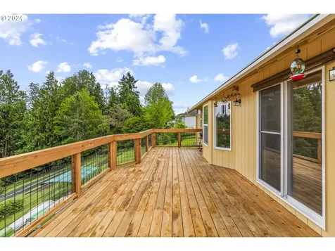 516 N Maple Hill Road Kelso WA 98626