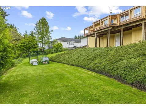 516 N Maple Hill Road Kelso WA 98626