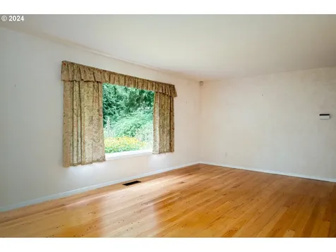 4906 SW 35th Place Portland OR 97221
