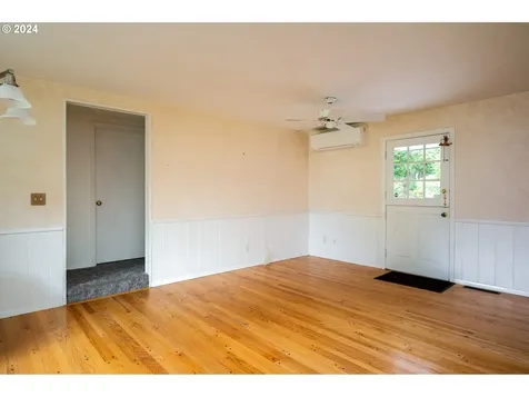 4906 SW 35th Place Portland OR 97221