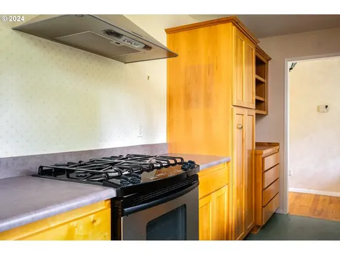 4906 SW 35th Place Portland OR 97221