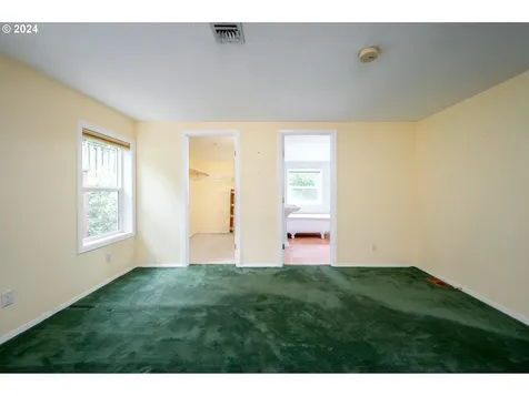4906 SW 35th Place Portland OR 97221