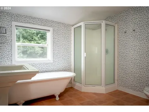 4906 SW 35th Place Portland OR 97221