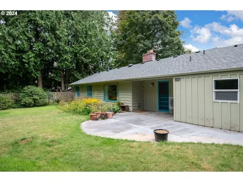 4906 SW 35th Place Portland OR 97221