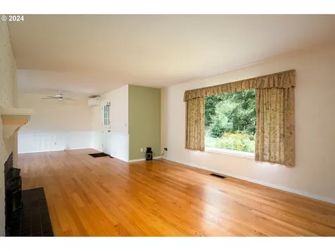 4906 SW 35th Place Portland OR 97221
